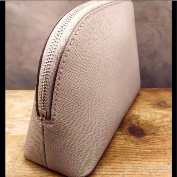 Michael Kors Met Center Stripe Travel Pouch - Picture 2 of 4